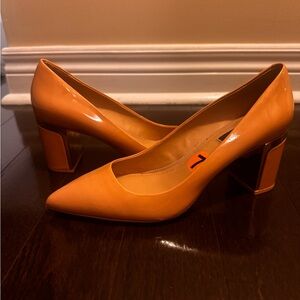 Ladies shoes Dkny nude patent Elie pumps